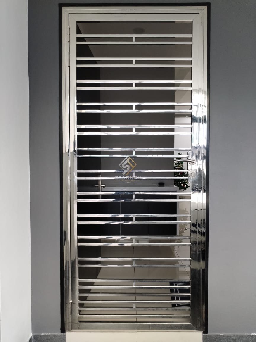 Stainless Steel Door by Starnox - example 1
