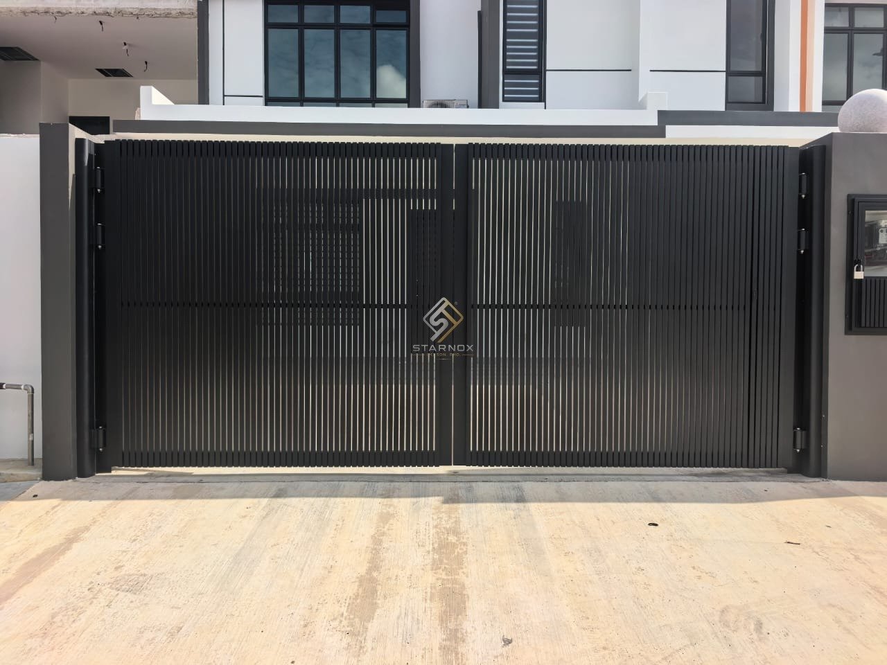 Stainless Steel Gate by Starnox - example 10